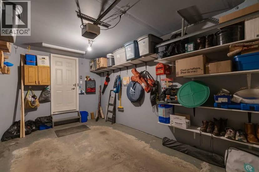 35 Royal Oak Gardens NW — photo 37 of 38
