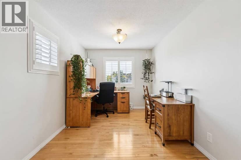 35 Royal Oak Gardens NW — photo 27 of 38