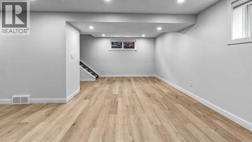 48 Doverglen Crescent SE — photo 27 of 36