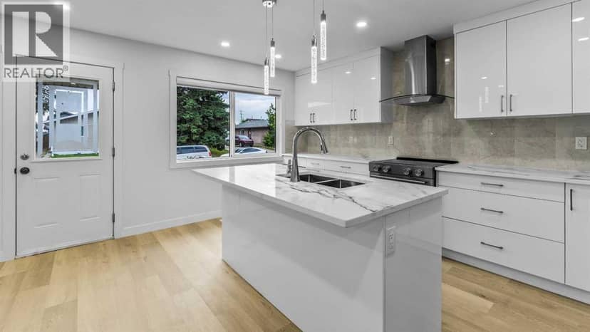 48 Doverglen Crescent SE — photo 10 of 36