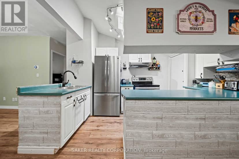 119 Clarence Street — photo 9 of 39