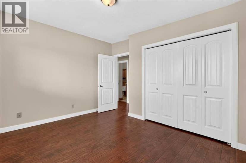 1823 47 Street SE — photo 30 of 40