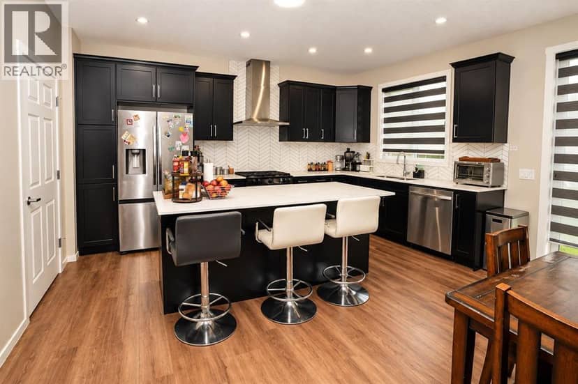 128 Cityside Crescent NE — photo 14 of 38