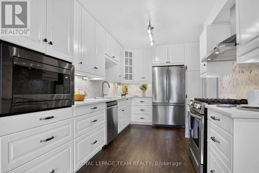 253 Knudson Drive, Ottawa, photo 3
