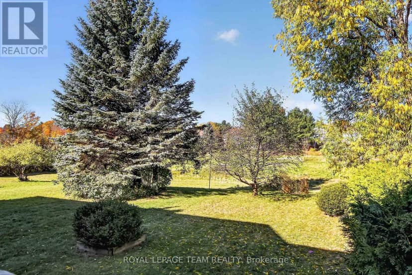 253 Knudson Drive, Ottawa, photo 5