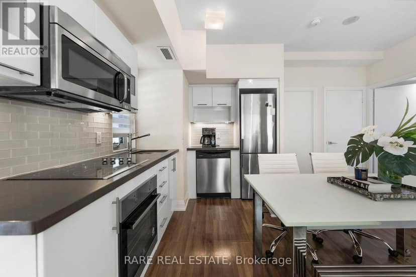 E113 - 555 Wilson Avenue — photo 12 of 37