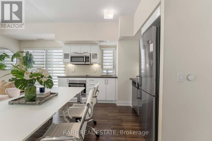E113 - 555 Wilson Avenue — photo 14 of 37