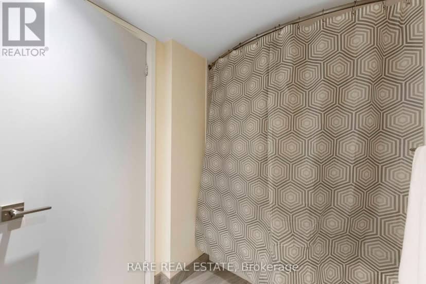 E113 - 555 Wilson Avenue — photo 24 of 37