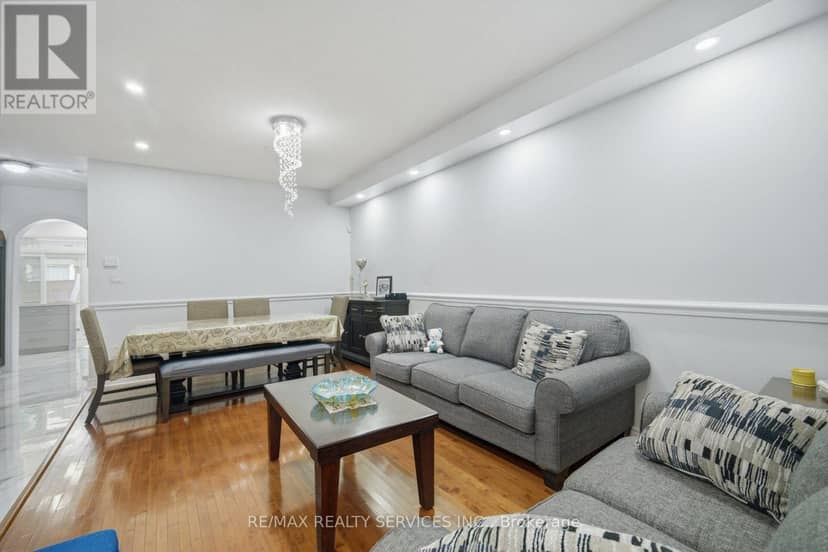 45 Skylark Drive — photo 11 of 40