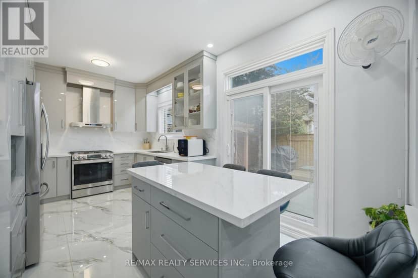 45 Skylark Drive — photo 17 of 40