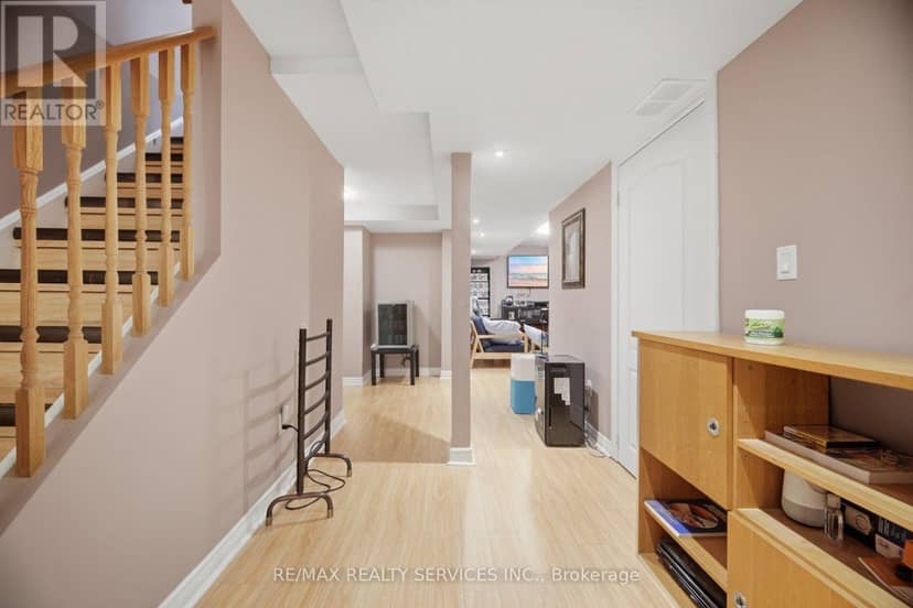 45 Skylark Drive — photo 38 of 40