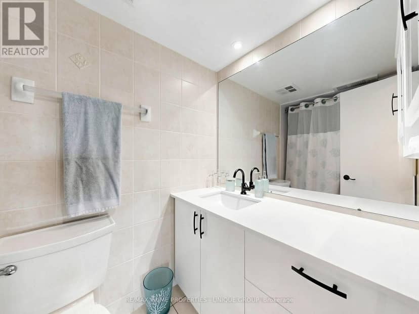 PH12 - 2460 Eglinton Avenue E — photo 18 of 35