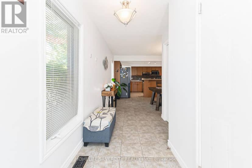 27 - 20 Shackleton Drive — photo 11 of 40