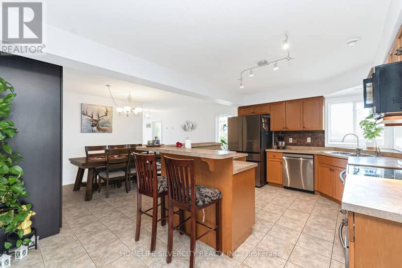 27 - 20 Shackleton Drive — photo 15 of 40