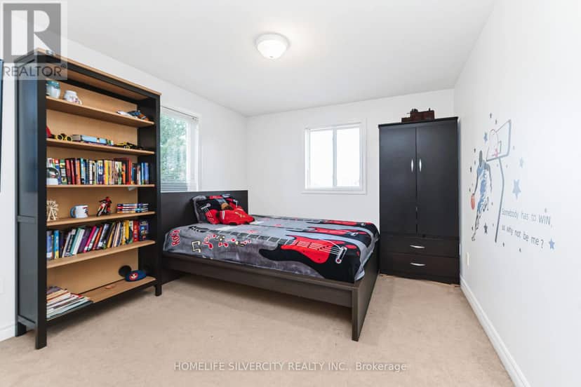 27 - 20 Shackleton Drive — photo 34 of 40