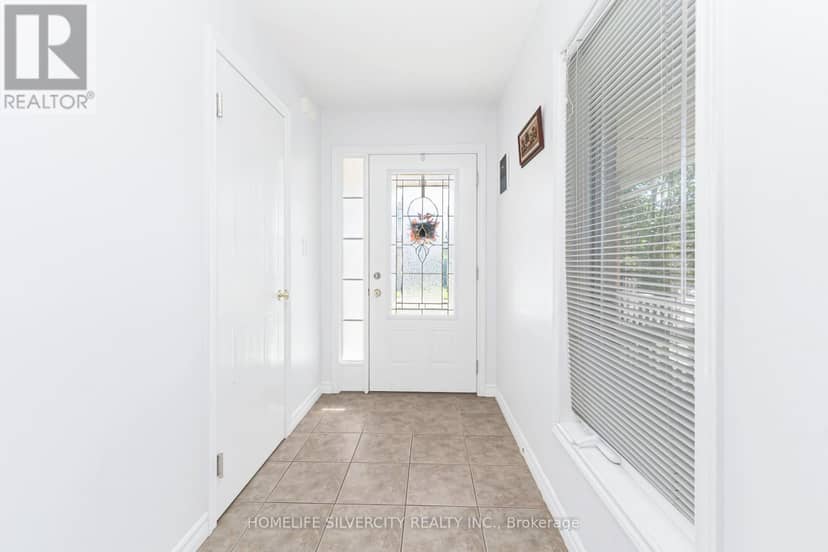 27 - 20 Shackleton Drive — photo 9 of 40
