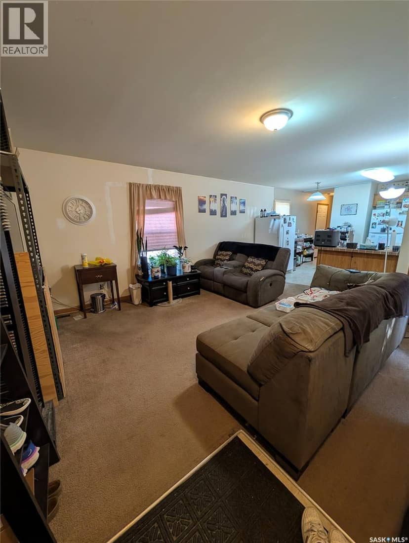 B24 1295 9th AVENUE NE, Moose Jaw, photo 2