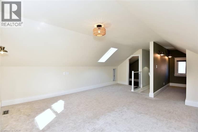 6 NELLES Boulevard — photo 21 of 40