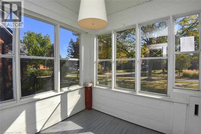 6 NELLES Boulevard — photo 31 of 40