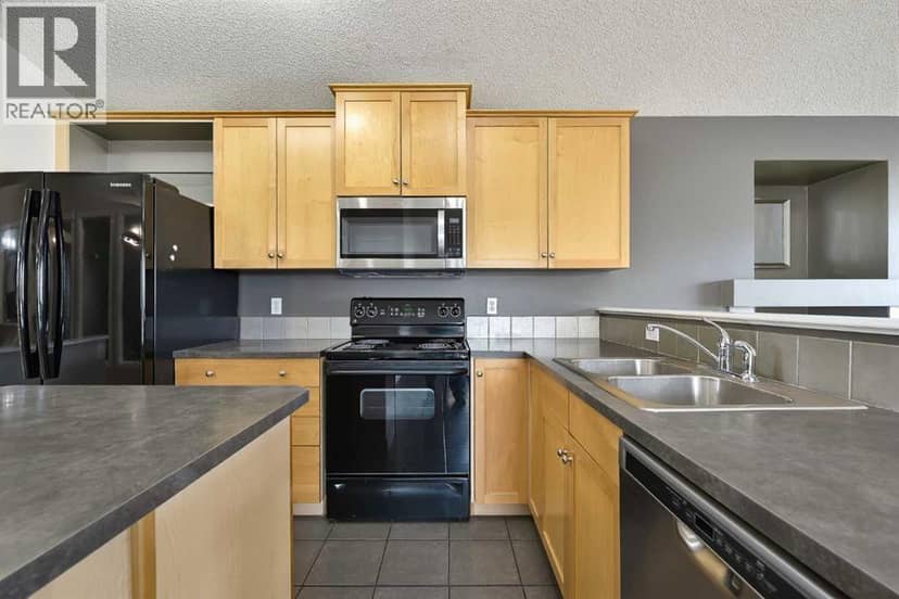 64 Copperfield Rise SE — photo 9 of 40