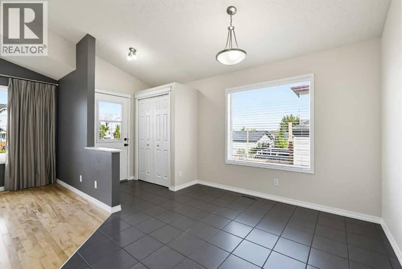 64 Copperfield Rise SE — photo 19 of 40