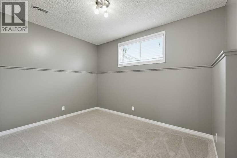 64 Copperfield Rise SE — photo 30 of 40