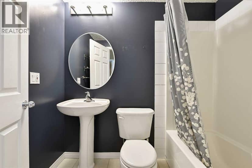 64 Copperfield Rise SE — photo 35 of 40