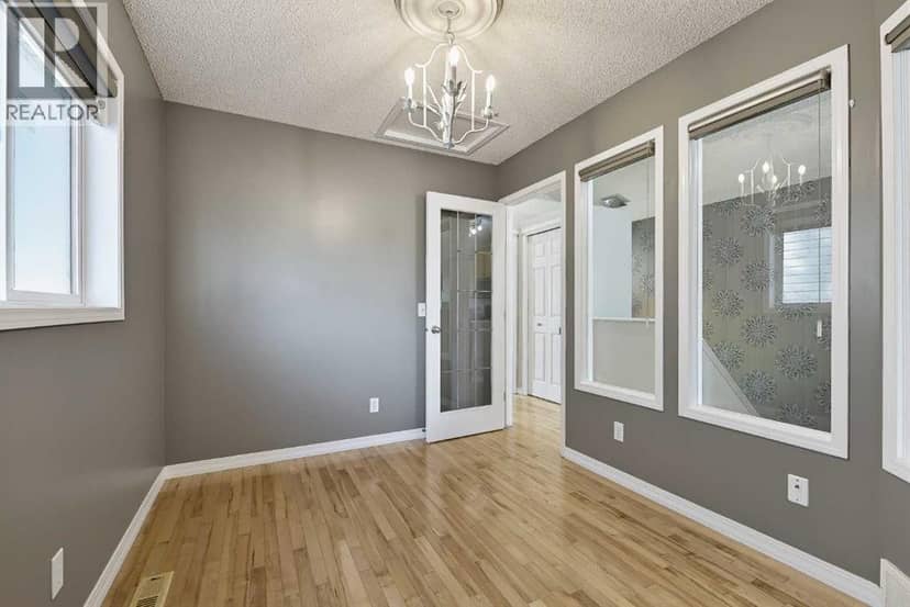 64 Copperfield Rise SE — photo 24 of 40