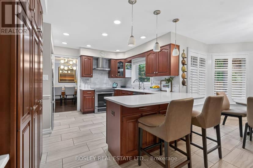 28 Arbour Glen Drive — photo 15 of 40