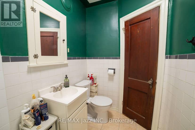 34 Jackson Avenue — photo 17 of 32