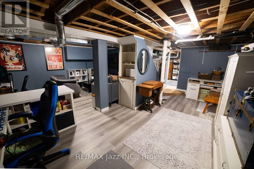 34 Jackson Avenue — photo 24 of 32