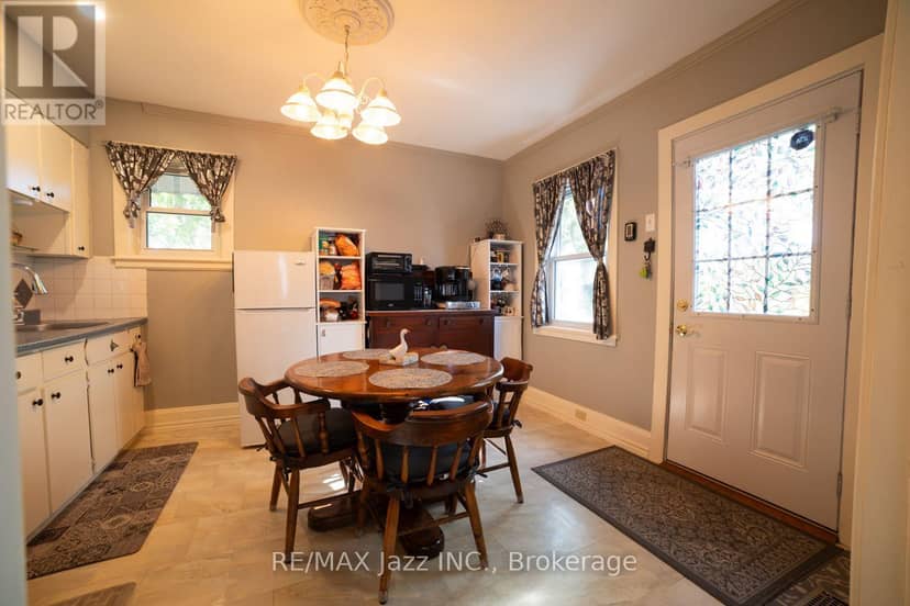 34 Jackson Avenue, Peterborough, photo 5
