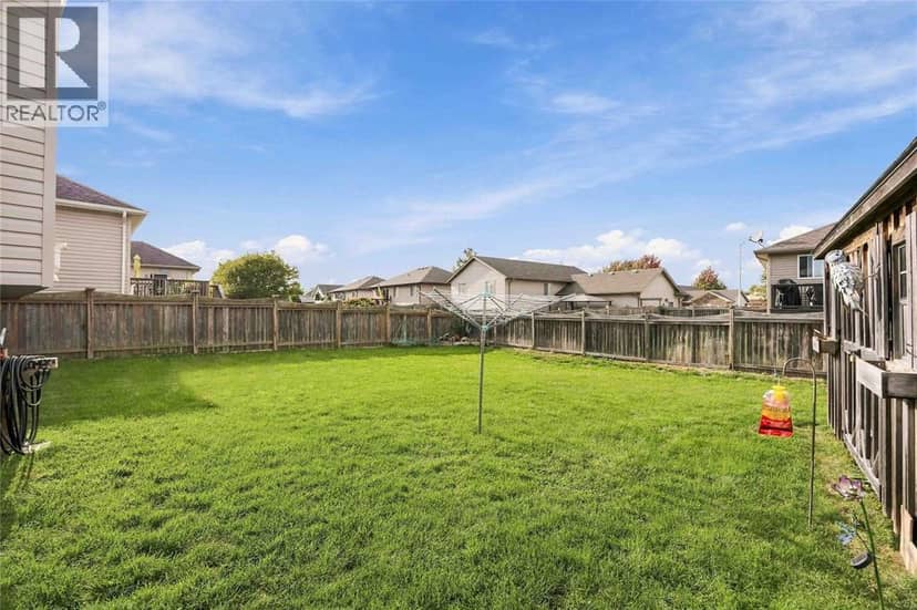 682 Bentinck DRIVE — photo 21 of 24