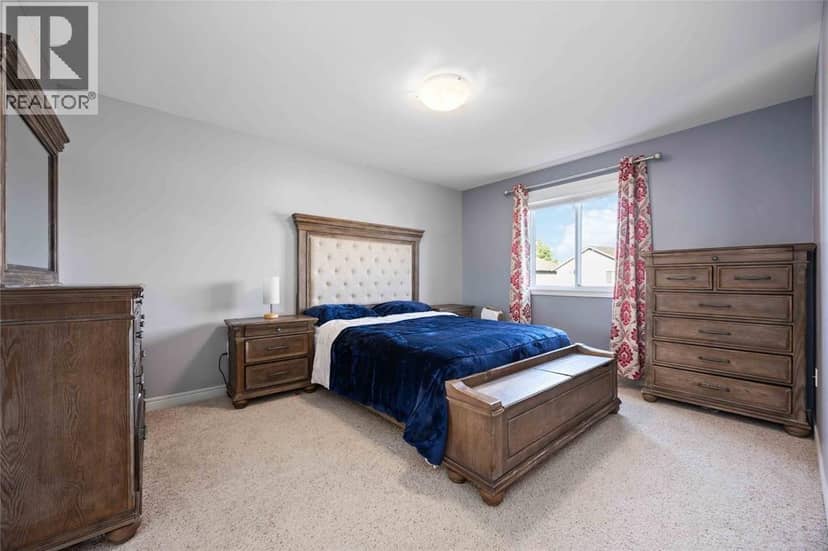 682 Bentinck DRIVE — photo 14 of 24