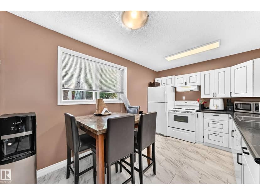 64 Habitat Cr NW — photo 9 of 35