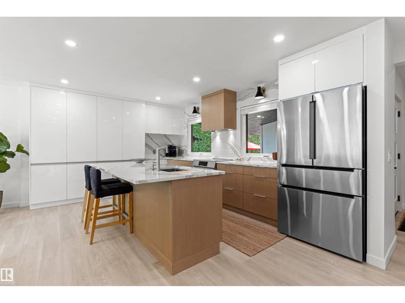 4704 106A AV NW — photo 12 of 40