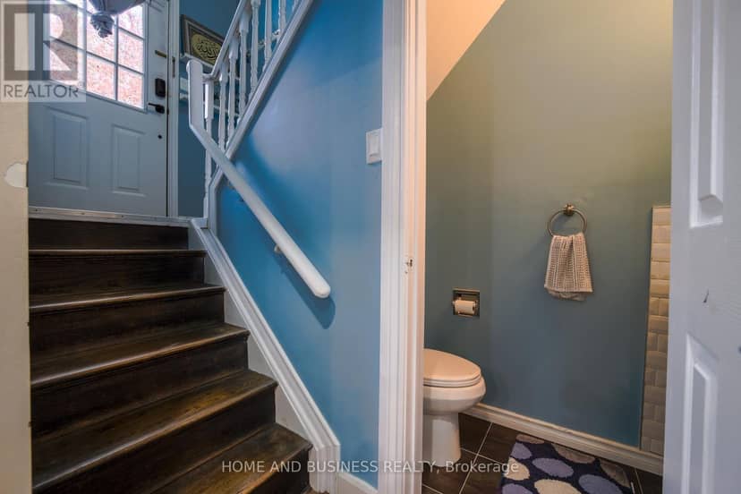 1 D'Aubigny Road — photo 7 of 40