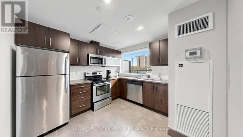 807 - 2015 Sheppard Avenue E — photo 26 of 39
