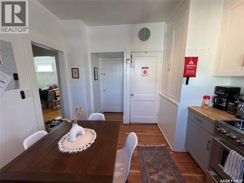 345 2nd STREET W — photo 16 of 36