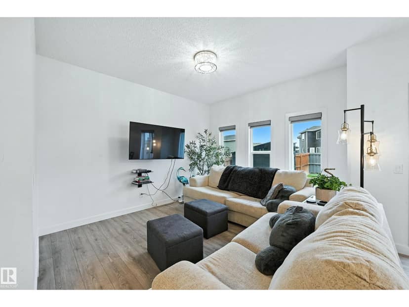 16603 31 AV SW — photo 9 of 32