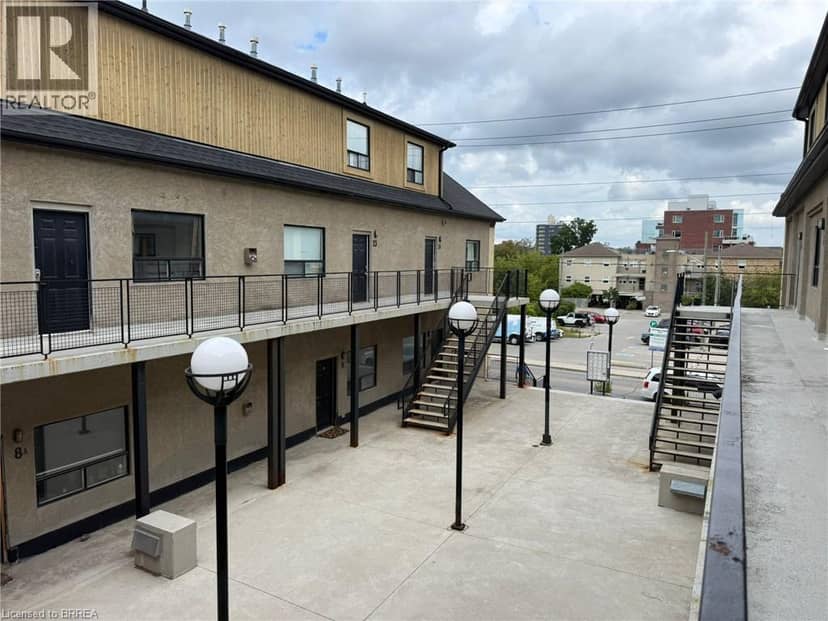 12 BRIDGEPORT Road E Unit# 18 — photo 4 of 31