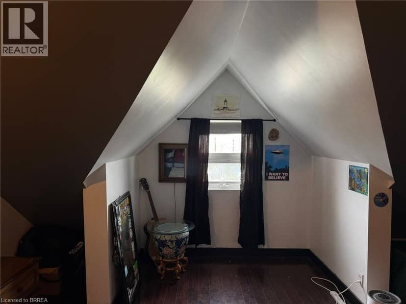 12 BRIDGEPORT Road E Unit# 18 — photo 18 of 31