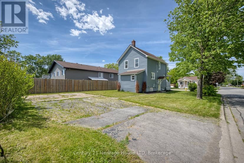 218 Henrietta Street — photo 33 of 34