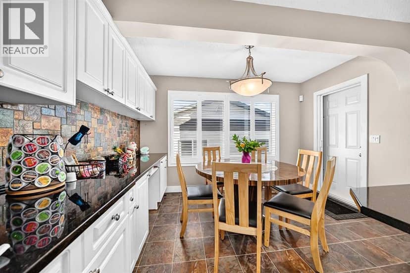 826 Applewood Drive SE — photo 10 of 40