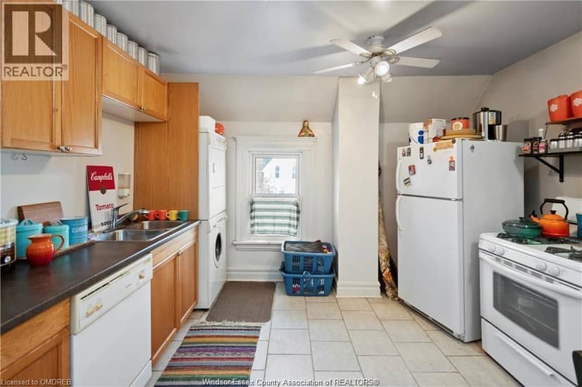 39 Russell Street — photo 9 of 18