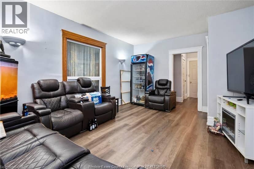 39 Russell Street — photo 14 of 18