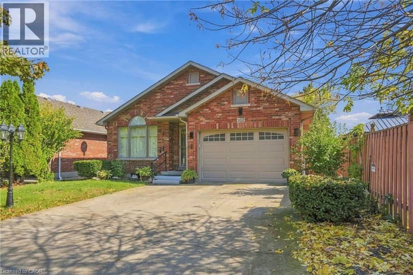 102 COVE Crescent, Stoney Creek, photo 2