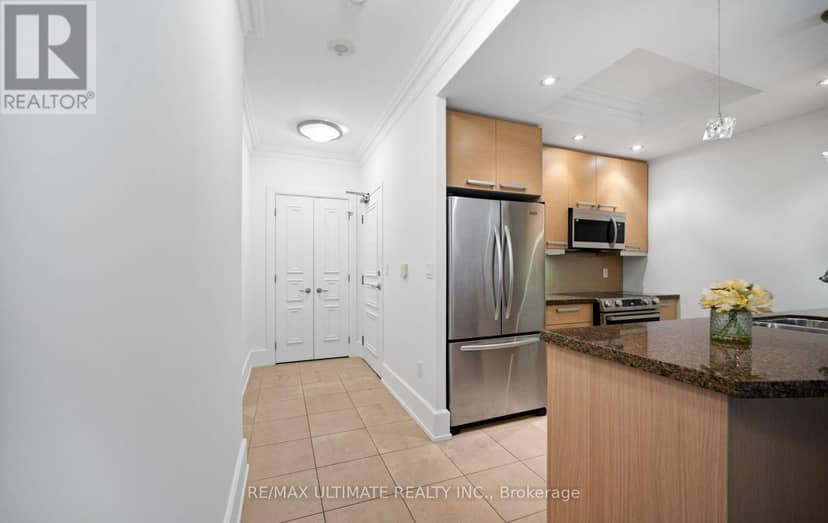 303C - 662 Sheppard Avenue — photo 10 of 40