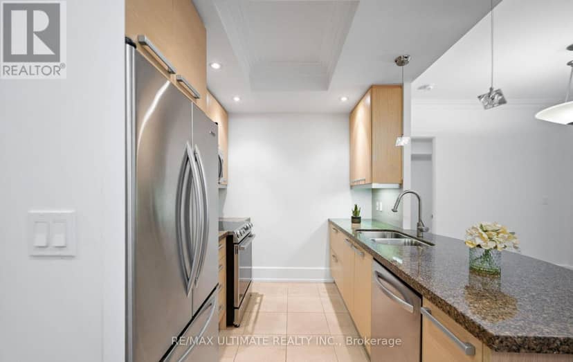303C - 662 Sheppard Avenue — photo 15 of 40