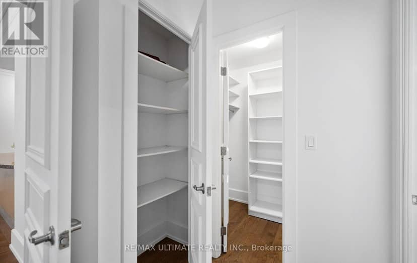 303C - 662 Sheppard Avenue — photo 22 of 40